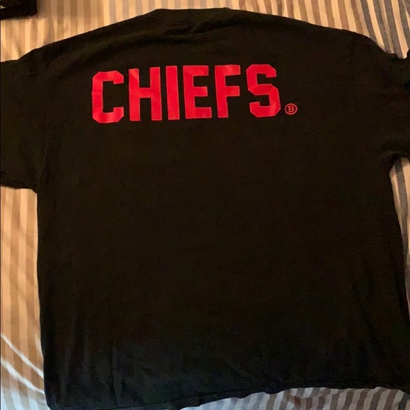 Graphic “Chiefs” Tee - Picture 4 of 4